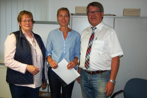 Dorit Schöning neue Gemeindedirektorin</br>Bushaltestellen in Glasbauweise