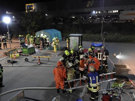 Gefahrgutaustritt bei einer Firma im Gewerbepark