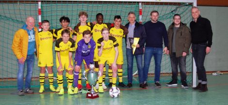 BVB gewinnt 17. VGH-Cup</br>Zahlreiche Zuschauer sehen 4:1-Finalsieg gegen Eintracht Braunschweig