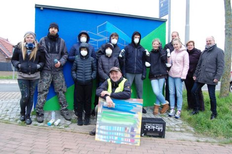 Workshop für Einsteiger</br>Graffiti-Nachwuchs verschönert Buswartehäuschen