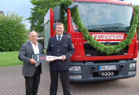 Feierstunde mit Fahrzeugübergabe</br>Ein MTW und ein MLF für die Ortsfeuerwehren