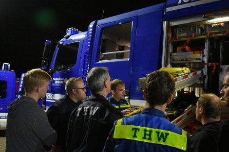Ortsfeuerwehr besucht THW</br>Informationen über Fahrzeuge und Einsatzmöglichkeiten