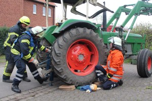 Alarmübung im DGH Achum 04.05.15 02