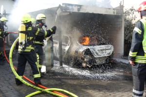 Pkw-Brand 05.10.15 02