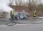 Brennender Pkw auf der B 65</br>Insassen können sich unverletzt retten
