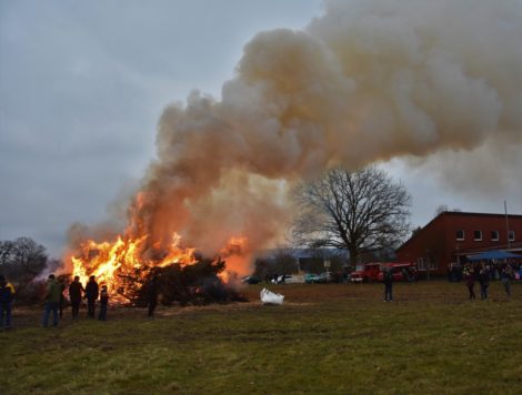 Bückeburger Feuerwehren und Vereine laden zum Osterfeuer