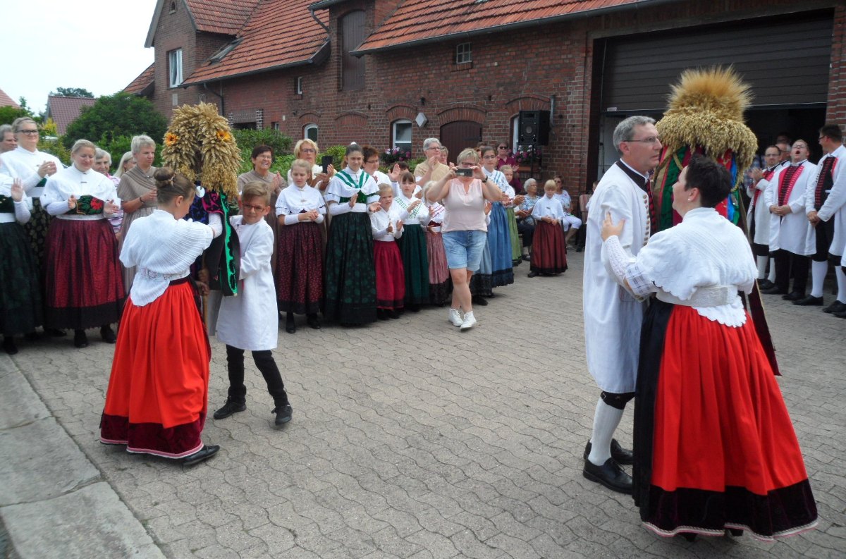 &amp;quot;Eierlikör ersetzt kein komplettes Frühstück&amp;quot;Erntekreis und Feuerwehren ...