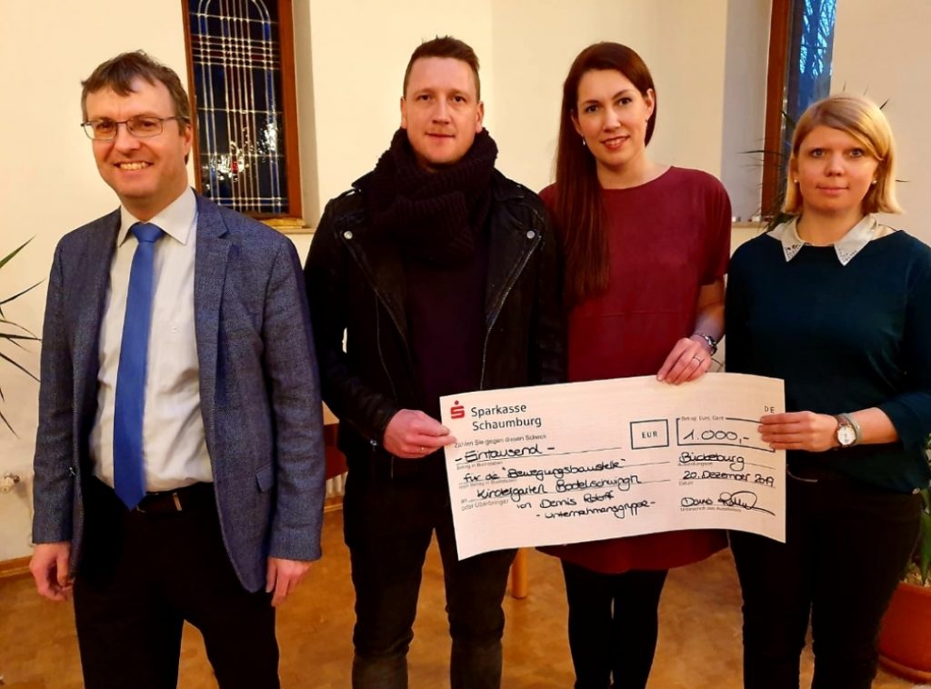  1000-Euro-Spende für Kindergarten - Bückeburg-Lokal 