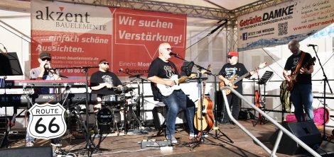 Hits am laufenden Band</br>„Route 66“ eröffnet Bühnensommer auf dem Marktplatz