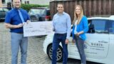 DRK Schaumburg erhält Spende für ukrainische Flüchtlingshilfe