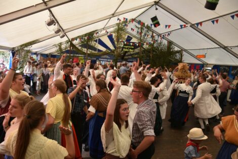 „Erntefest ist mehr als feiern“ </br>Trachtengruppe feiert stimmungsvolles Erntefest