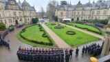Auflösung und Aufbruch – Appell vor Schloss Bückeburg