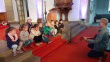 Kita-Kinder besuchen Kirche