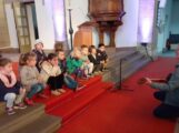 Kita-Kinder besuchen Kirche