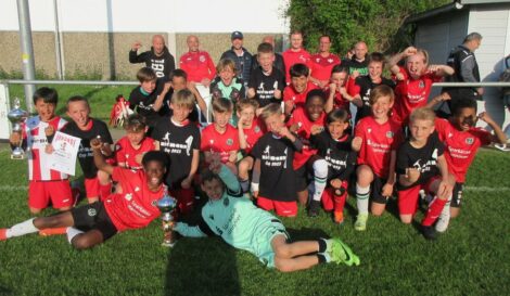 30. Auflage Niemann-Cup beim VfR </br>96-Präsident Martin Kind Ehrengast bei Siegerehrung