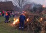 Traditionelles Osterfeuer der Ortsfeuerwehr Sülbeck auf Wiese der Familie Kirchner