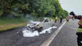 Feuer, Fahrrad und Fragezeichen: Verwirrspiel nach PKW-Brand auf der A2