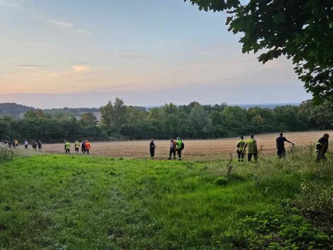 Polizei, Feuerwehr und DRK im Einsatz: Vermisste Seniorin gerettet
