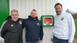 VfL Bückeburg erhält weiteren Defibrillator für die Sportanlage in der Kornmasch