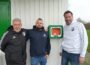 VfL Bückeburg erhält weiteren Defibrillator für die Sportanlage in der Kornmasch