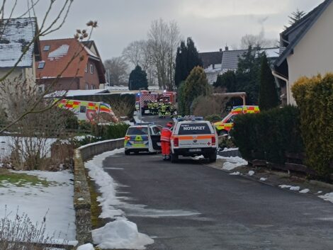 Kellerbrand fordert Feuerwehr und Rettungskräfte in Krainhagen-Röhrkasten
