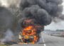 Gefahrgut-Lkw brennt auf der BAB 2: <br>Zugmaschine steht in Vollbrand